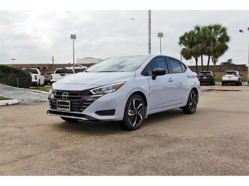 2025 Nissan Versa 1.6 SR