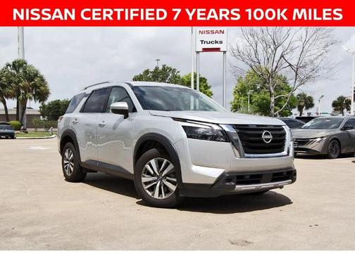 Brilliant Silver Metallic 2025 Nissan Pathfinder SL