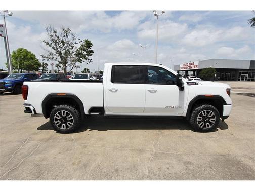 2023 GMC Sierra 2500 AT4