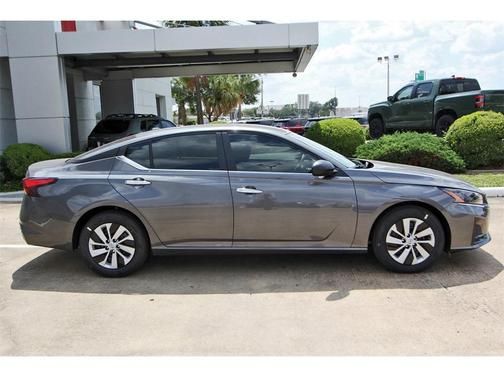 2025 Nissan Altima S
