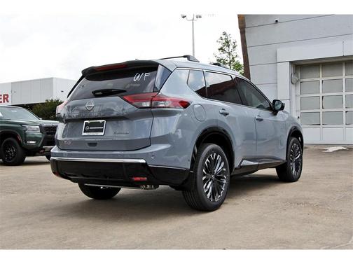 2025 Nissan Rogue Platinum
