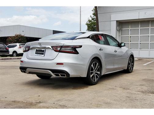2023 Nissan Maxima SV