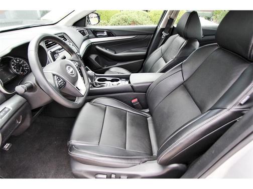 2023 Nissan Maxima SV