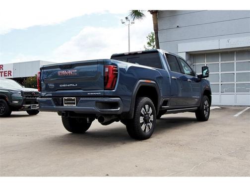 2024 GMC Sierra 2500 Denali
