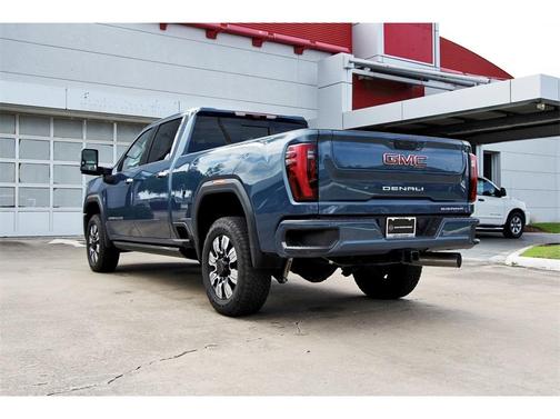 2024 GMC Sierra 2500 Denali