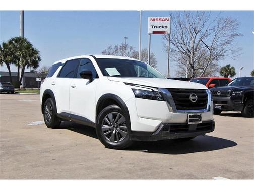 2025 Nissan Pathfinder S