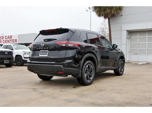 2025 Nissan Rogue SV