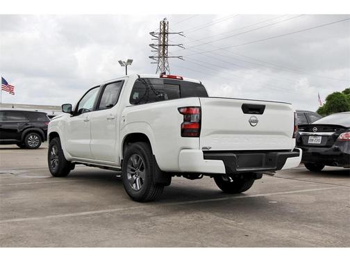 2025 Nissan Frontier SV