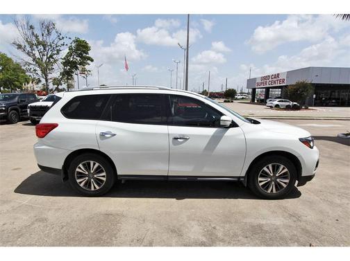 2020 Nissan Pathfinder S