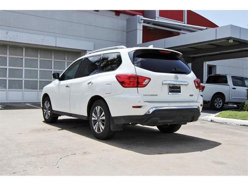 2020 Nissan Pathfinder S