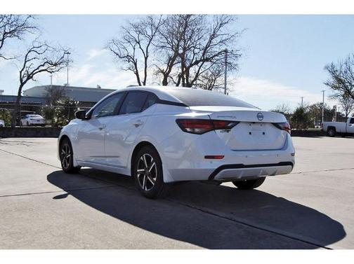 Aspen White 2025 Nissan Sentra SV
