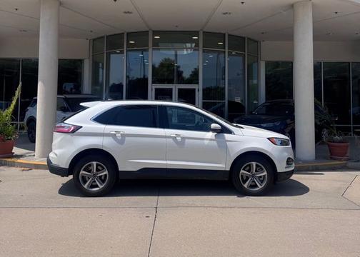 STAR WHITE 2024 Ford Edge SEL
