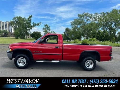 2000 Dodge Ram 1500 2dr Reg Cab 135' WB 4WD