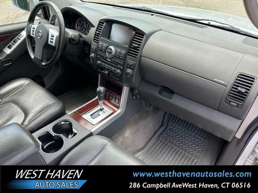 Silver Lightning Metallic 2010 Nissan Pathfinder LE