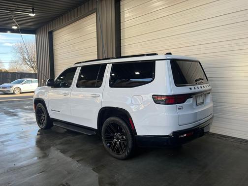 2024 Jeep Wagoneer Series II Carbide 4x4