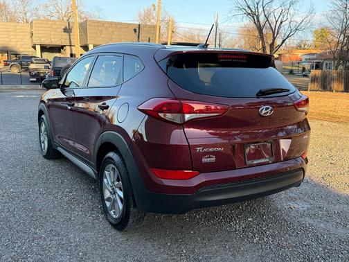 2017 Hyundai TUCSON SE