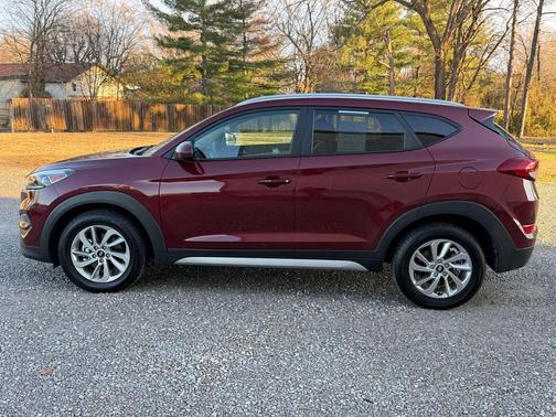 2017 Hyundai TUCSON SE