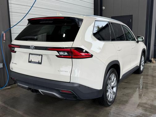 2024 Toyota Grand Highlander Hybrid XLE