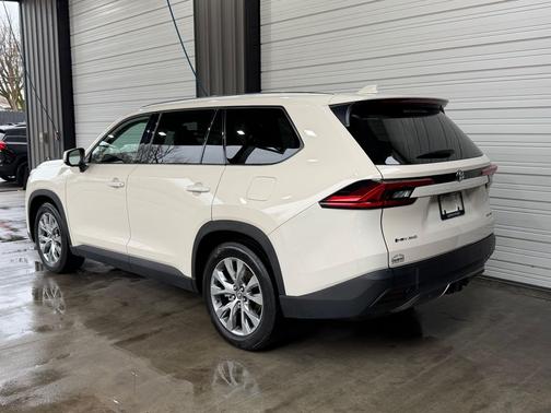 2024 Toyota Grand Highlander Hybrid XLE