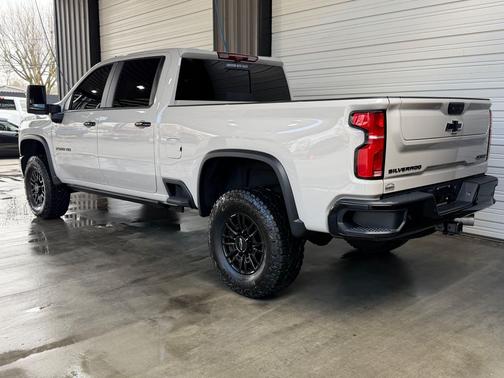 2026 Chevrolet Silverado 2500 Crew Cab, Standard Bed, XR2, 4WD