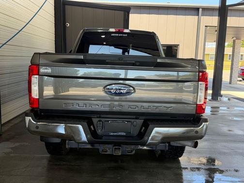 Magnetic Metallic 2019 Ford F-250 Lariat