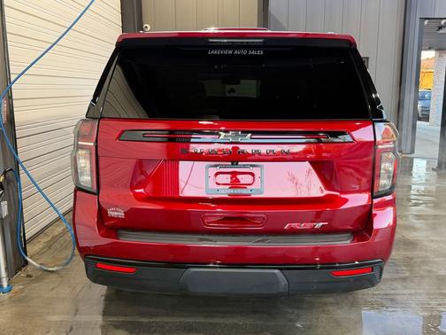 2024 Chevrolet Suburban RST