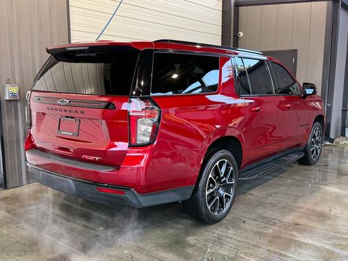 2024 Chevrolet Suburban RST