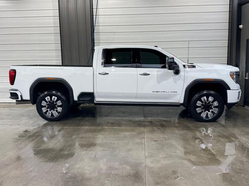 2023 GMC Sierra 2500 Denali