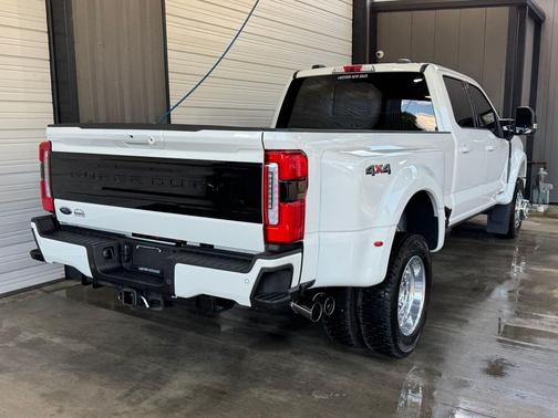 2025 Ford F-450 Platinum