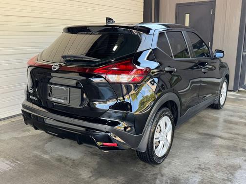 2023 Nissan Kicks S