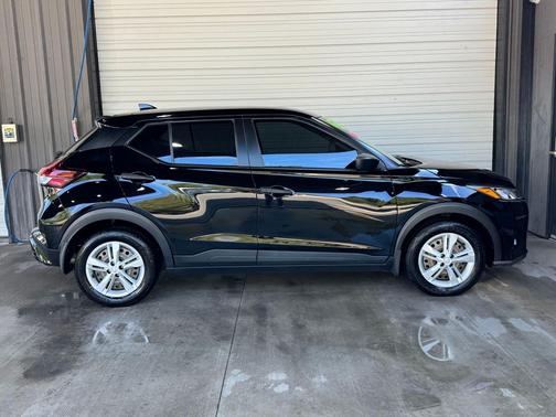 2023 Nissan Kicks S