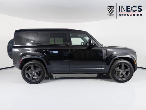 2024 Land Rover Defender 110 P300