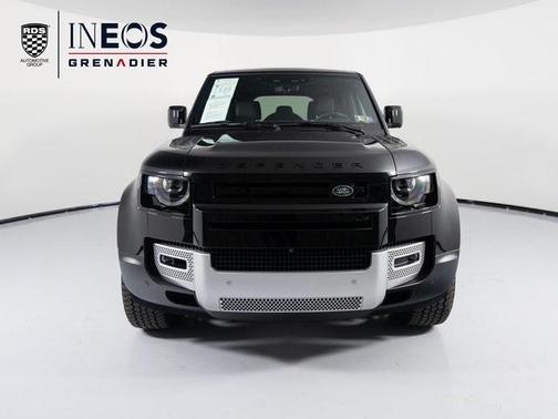 2024 Land Rover Defender 110 P300