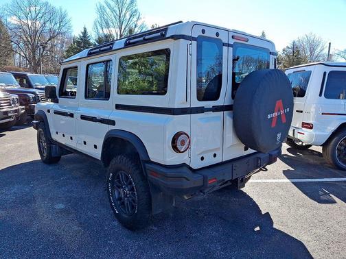 Scottish White 2026 INEOS Grenadier