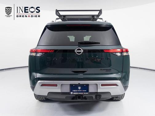 2024 Nissan Pathfinder Platinum 4WD