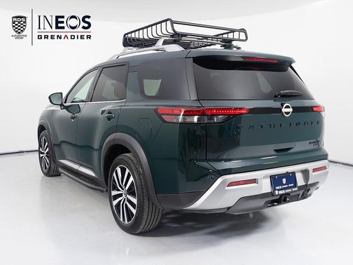 2024 Nissan Pathfinder Platinum 4WD