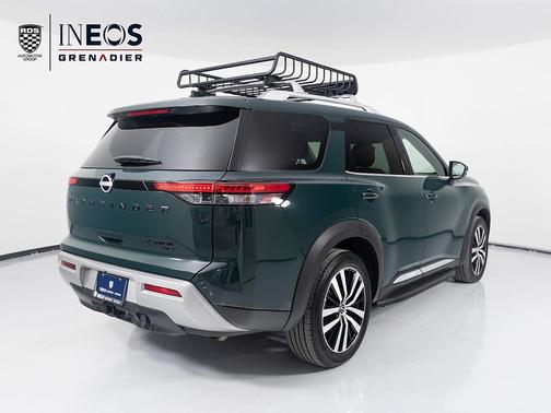 2024 Nissan Pathfinder Platinum 4WD