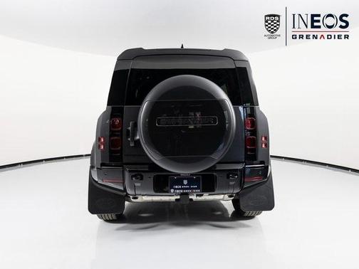 2025 Land Rover Defender 110 P400 X-Dynamic SE