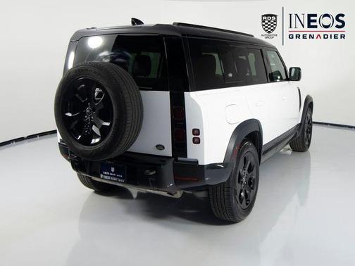 2022 Land Rover Defender 110 X-Dynamic HSE