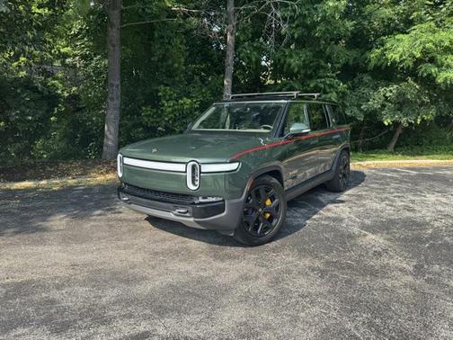 2023 Rivian R1S Adventure