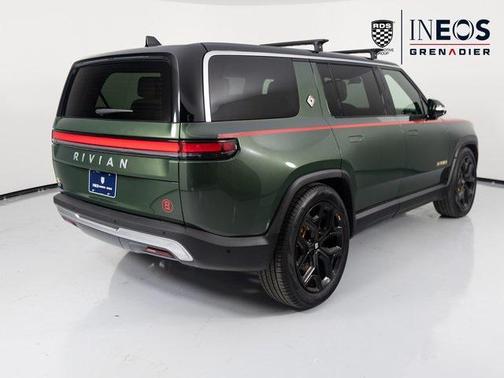 2023 Rivian R1S Adventure