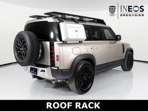 2023 Land Rover Defender 110 SE