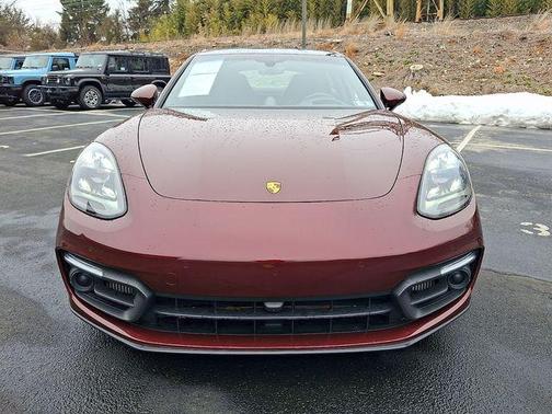 2022 Porsche Panamera 4 Platinum Edition