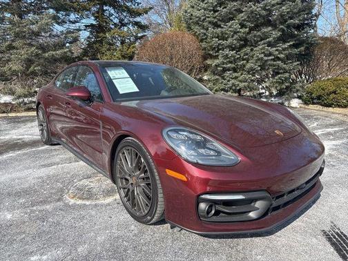 2022 Porsche Panamera 4 Platinum Edition