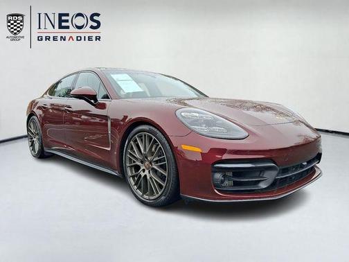 2022 Porsche Panamera 4 Platinum Edition