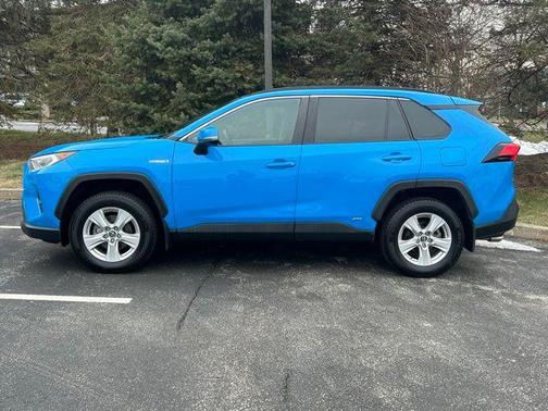 2019 Toyota RAV4 Hybrid XLE