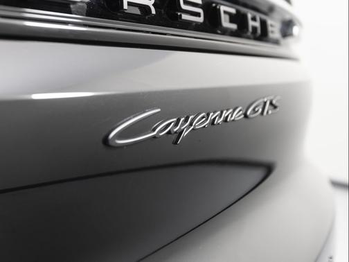 2025 Porsche Cayenne GTS