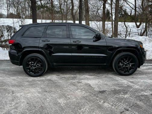 2017 Jeep Grand Cherokee Altitude