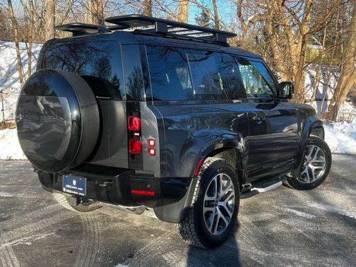 2024 Land Rover Defender 90 P400 X-Dynamic SE