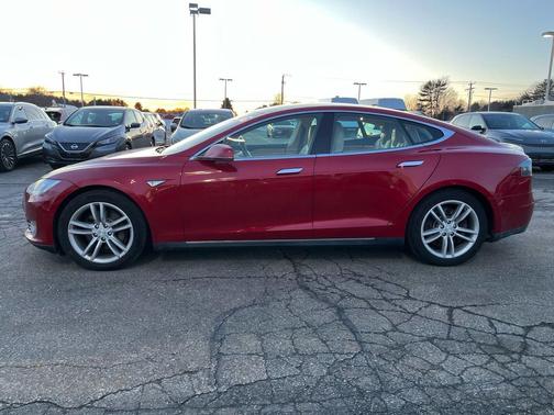 2015 Tesla Model S 85D